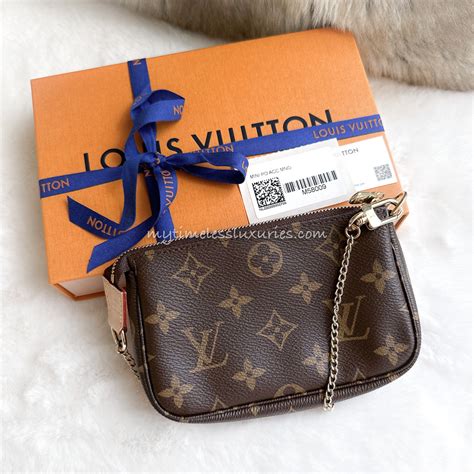 louis vuitton pochette vestiaire|louis vuitton pochette monogram.